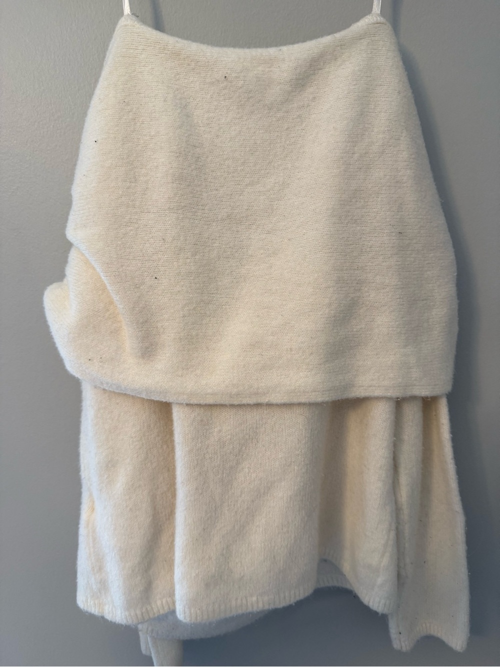 Abercrombie and Fitch Cream Off-Shoulder Draped Sweater - Picture 3 of 6